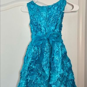 Turquoise rose dress